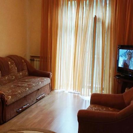 キエフКомната В Двухкомнатнойアパートメント エクステリア 写真