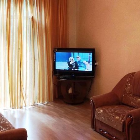 キエフКомната В Двухкомнатнойアパートメント エクステリア 写真