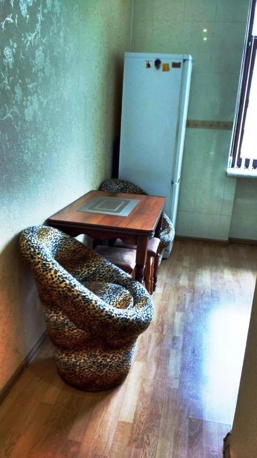 キエフКомната В Двухкомнатнойアパートメント エクステリア 写真